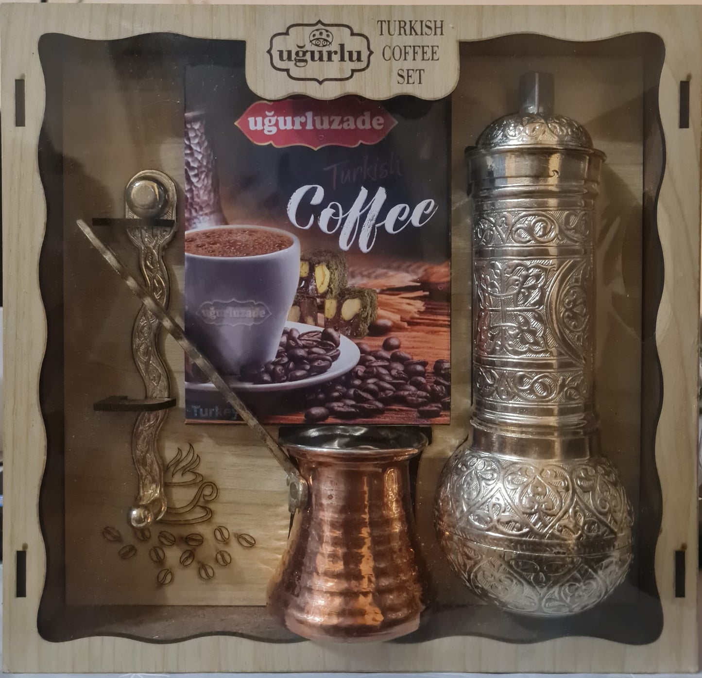 Set de cafea turcească (râșniță și ibric)