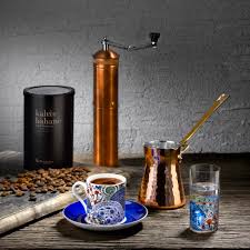 Set de cafea turcească (râșniță și ibric)